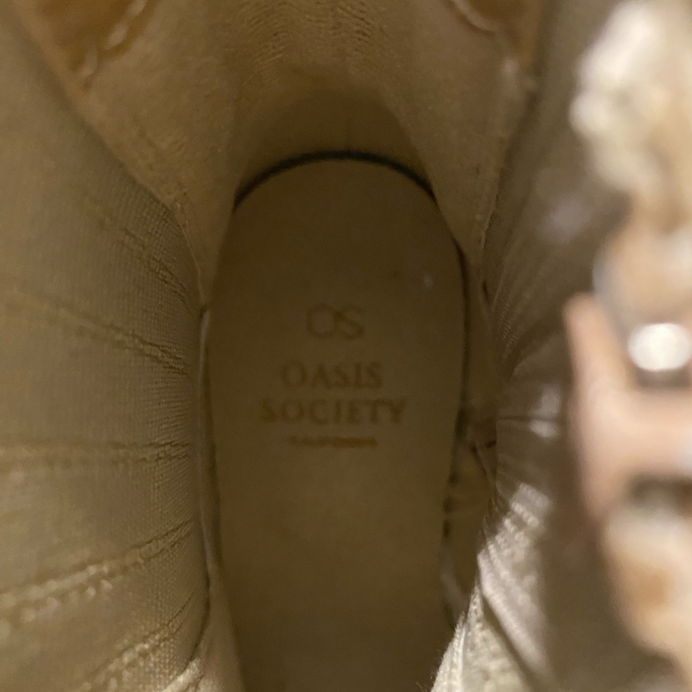 NWT Oasis Society Anastasia Lug Chelsea Beige Ankle Boots w/Chunky Heel size 6 - Picture 2 of 7